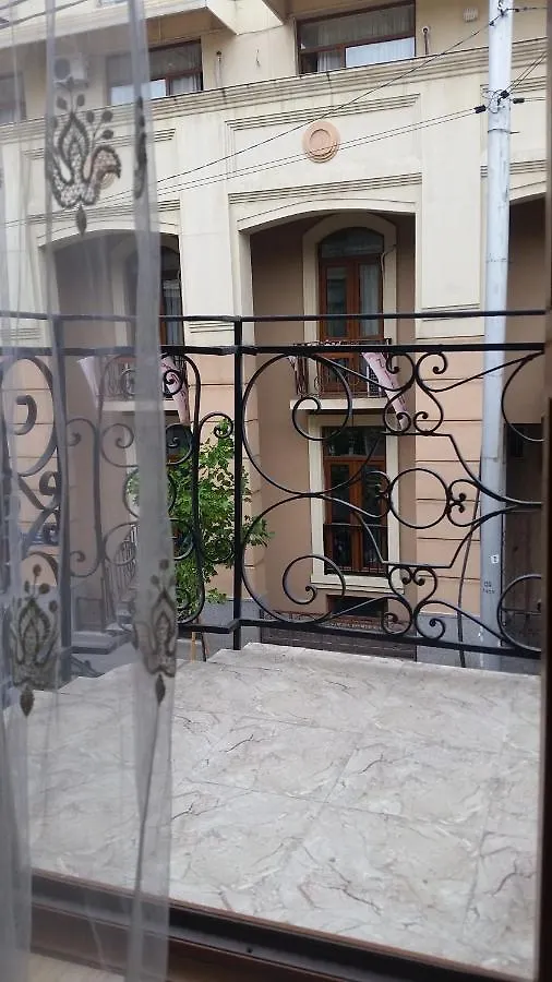 Zaras Home Tbilisi 0*,